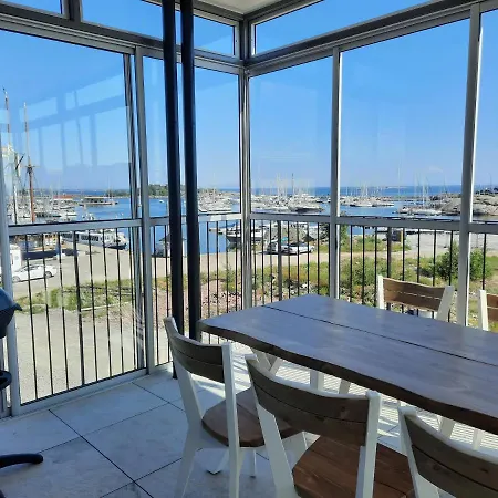 Holidays Апартаменты